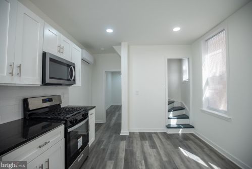 5148 Hazel Ave, Philadelphia PA 19143-1526 exterior