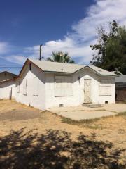 1206 3rd St, Bakersfield, CA 93304-3020