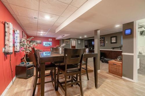 10006 Indiana Ave, Chicago IL 60628-2126 exterior