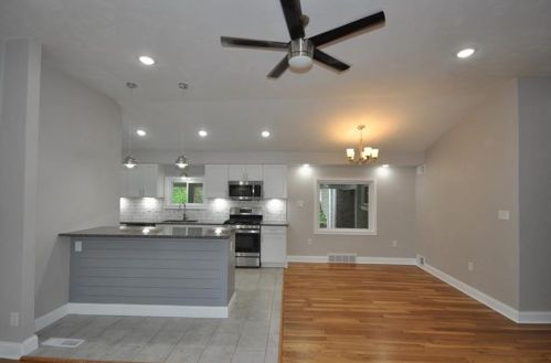 2215 Country Club Dr, Pittsburgh PA  15241-2333 exterior