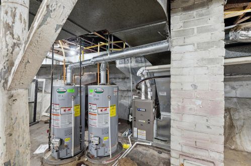 1936 Portage St, Kalamazoo MI 49001-5153 exterior