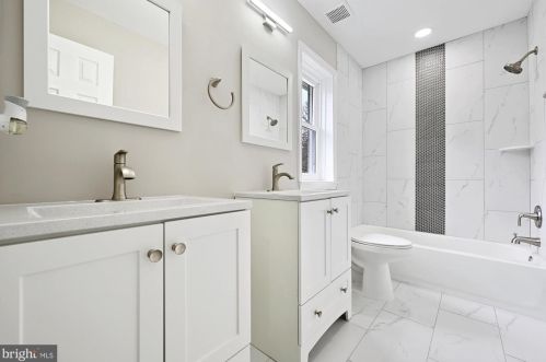 10700 Huntwood Dr, Silver Spring MD  20901-1524 exterior