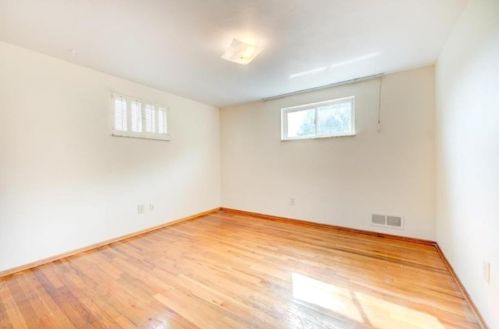 522 Barbara Dr, Pittsburgh PA  15227-4404 exterior