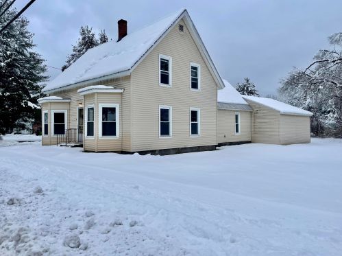 48 Pembroke Rd, Concord NH  03301-5642 exterior