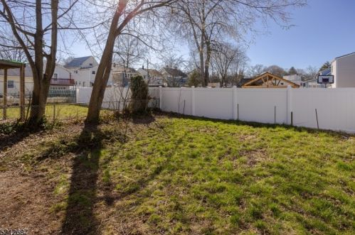 1768 Winfield St, Rahway NJ 07065-3541 exterior