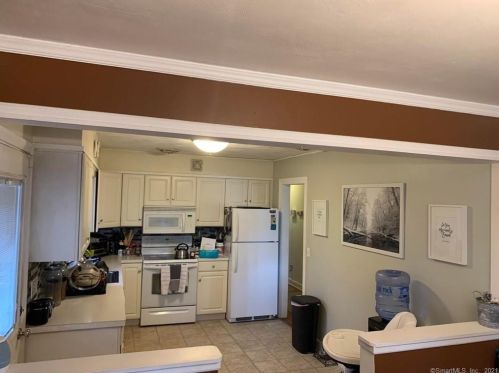 86 Boylston St, Meriden CT 06450-4737 exterior