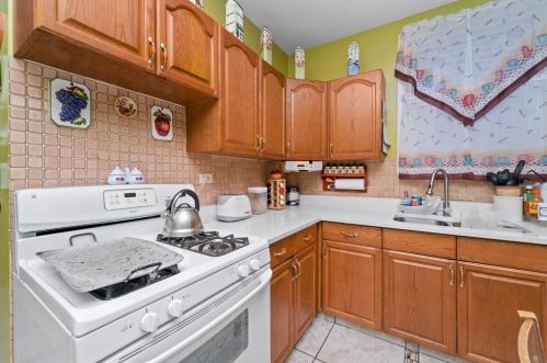 2720 Karlov Ave, Chicago IL 60652-3121 exterior