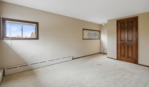 9022 Rockwell Ave, Chicago IL 60805-1314 exterior