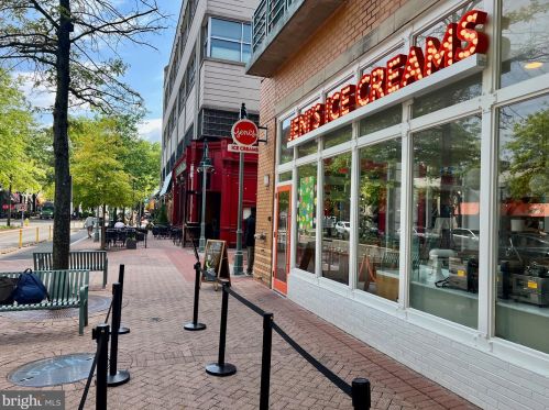 1225 Martha Custis Dr, Alexandria VA  22302-2015 exterior