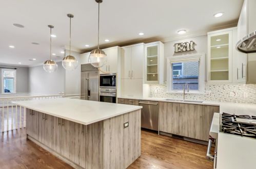 5056 Claremont Ave, Chicago IL  60625-1810 exterior