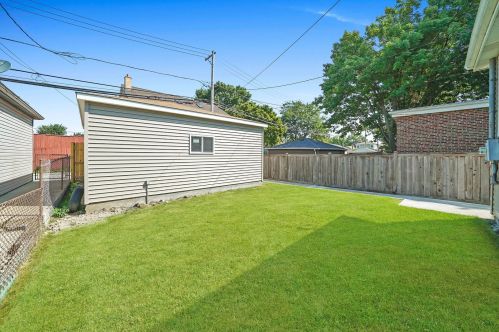 6538 Foster Ave, Chicago IL  60656-2245 exterior