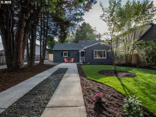 1330 160 Ave, Portland OR  97230-5650 exterior