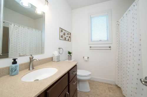 3900 Oakharbor St, Kalamazoo MI 49009-6185 exterior