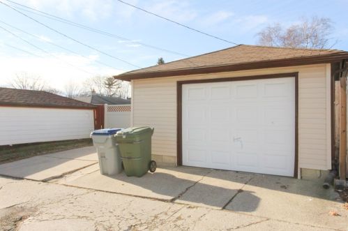 4740 70th St, Milwaukee WI  53218-4849 exterior