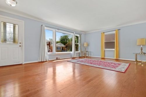 6958 Summerdale Ave, Chicago, IL 60656-2046