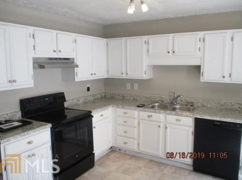 7030 Panda Rd, Austell, GA 30168-5873