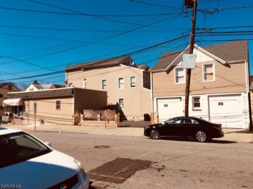 405 21st St, Paterson NJ  07513-1607 exterior