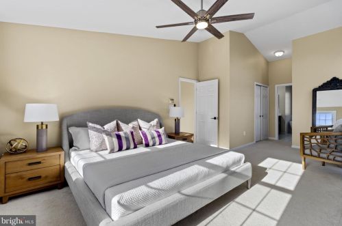 7433 Dunnington Pl, Alexandria VA  22315-5248 exterior