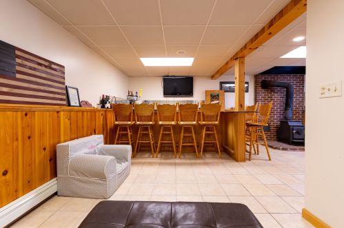 8 Foxglove Ter, Concord NH 03303-3419 exterior