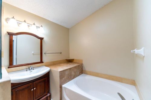 1826 Leafy Rd, Fort Pierce FL  34953-1392 exterior