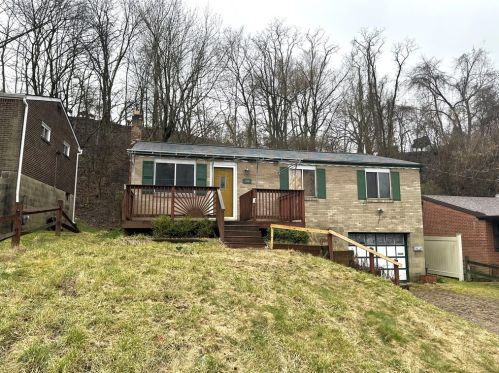 133 Phyllis Dr, Pittsburgh, PA 15235-2341