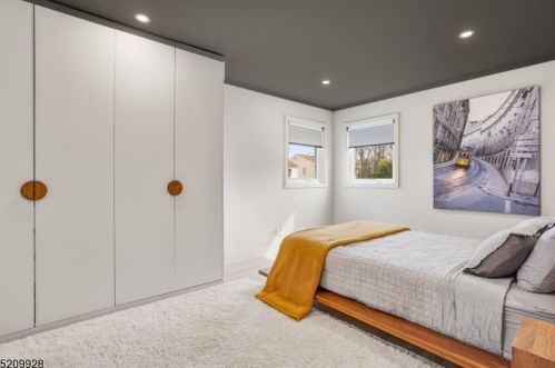 45 Wadsworth Ter, Cranford NJ  07016-2570 exterior