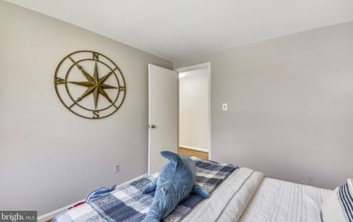 4206 Mt Vernon Memorial Hwy, Alexandria VA 22309-2809 exterior