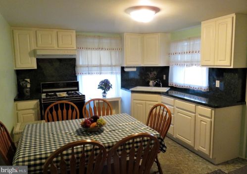 128 3 St, New Castle DE 19720-4536 exterior