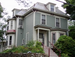147 Hancock St, Newton, MA 02466-2218