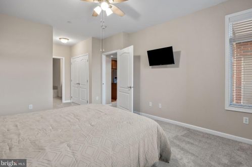 425 Carson Ter, Huntingdon Valley PA  19006-4720 exterior