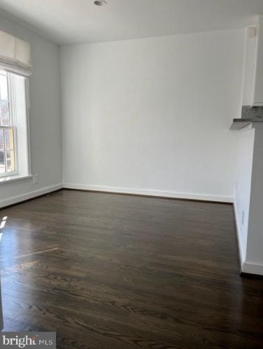 1453 Mclean Mews Ct, Mc Lean VA  22101-3800 exterior