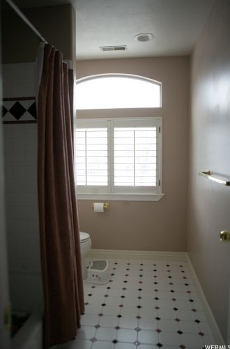 8967 Cobble Canyon Ln, Sandy UT 84093-3813 exterior