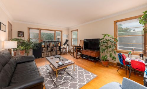 3239 91st St, Milwaukee, WI 53227-4405