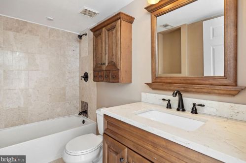 1125 12th St, Washington DC  20005-4632 exterior