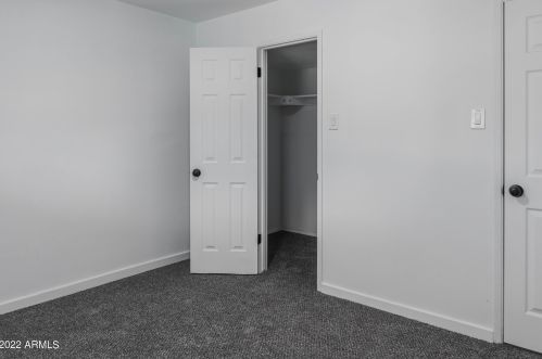 3426 Elm St, Phoenix AZ 85033-1039 exterior