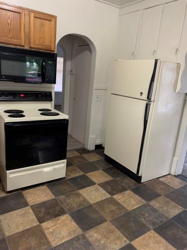 418 Davis St, Kalamazoo MI  49007-5010 exterior