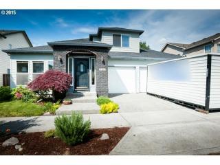 1839 Blue Heron Dr, Portland, OR 97211-1678