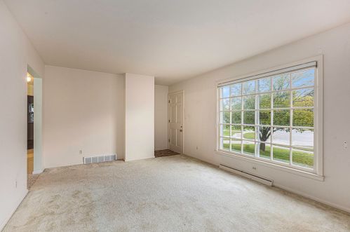 2335 Sharon Ave, Wyoming MI exterior