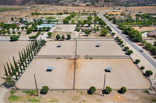 37055 De Portola Rd, Temecula CA 92592-9575 exterior