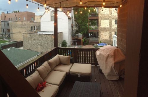 1444 Henderson St, Chicago IL  60657-2104 exterior