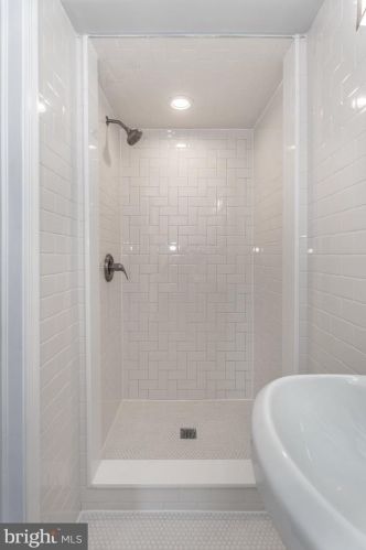 2037 Lawrence St, Philadelphia PA 19120-1828 exterior