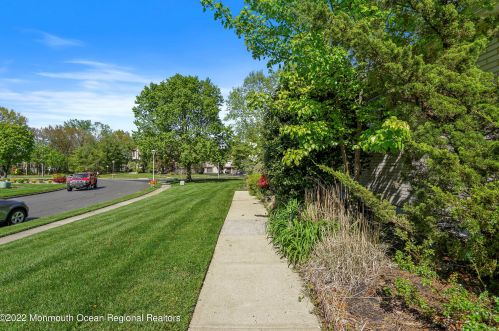 12 Schindler Dr, Old Bridge NJ 08857-3042 exterior