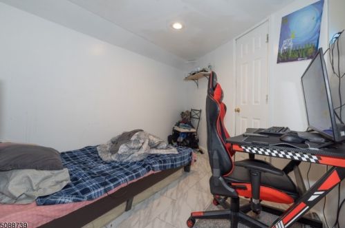 317 Madison Ave, Paterson NJ 07524-2622 exterior