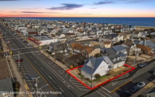 807 Grand Central Ave, Lavallette, NJ 08735-2251