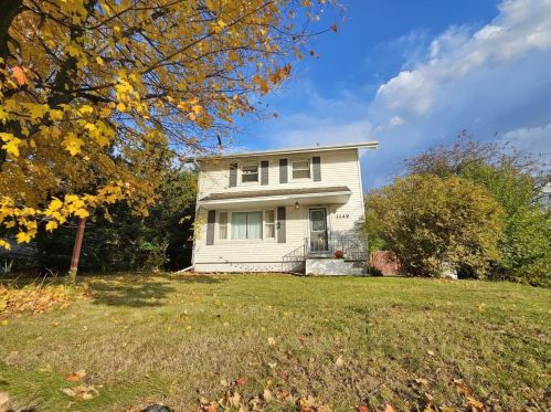 3149 Maple Grove Dr, Madison, WI 53719-5011