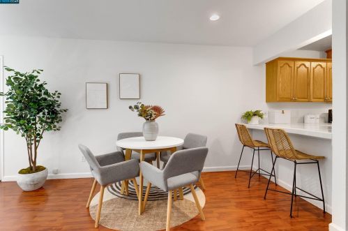 57 Monte Cresta Ave, Concord CA  94523-4213 exterior