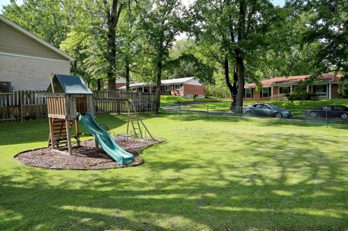 1823 Bookbinder Dr, Saint Louis MO 63146-4308 exterior