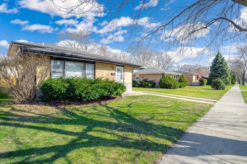 14729 Irving Ave, Dolton, IL 60419-2002