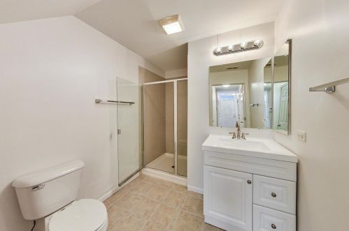 1924 Lotus Ave, Chicago IL 60639-1435 exterior