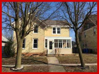 109 10th St, Watertown, WI 53094-3905